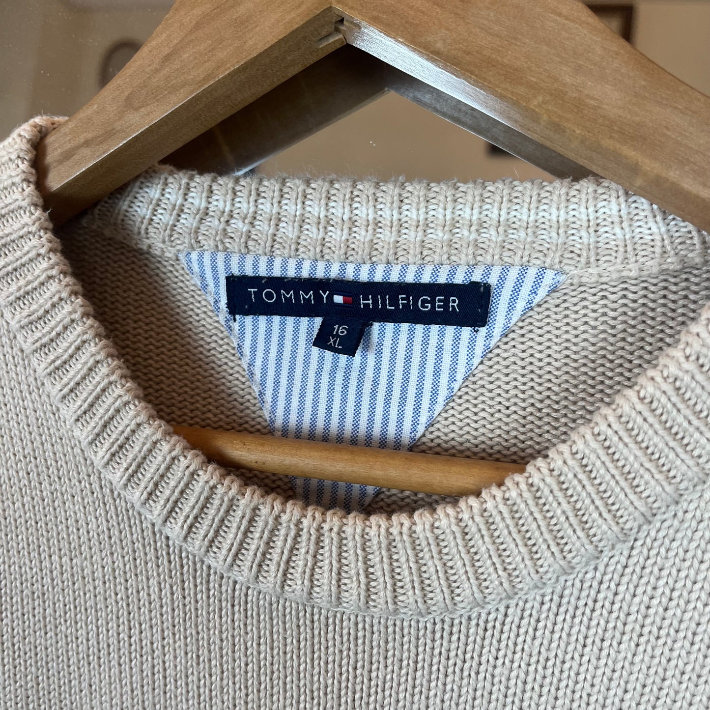 Tommy Hilfiger sweater