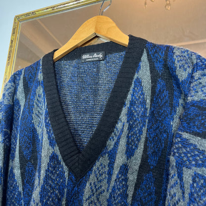 V neck sweater