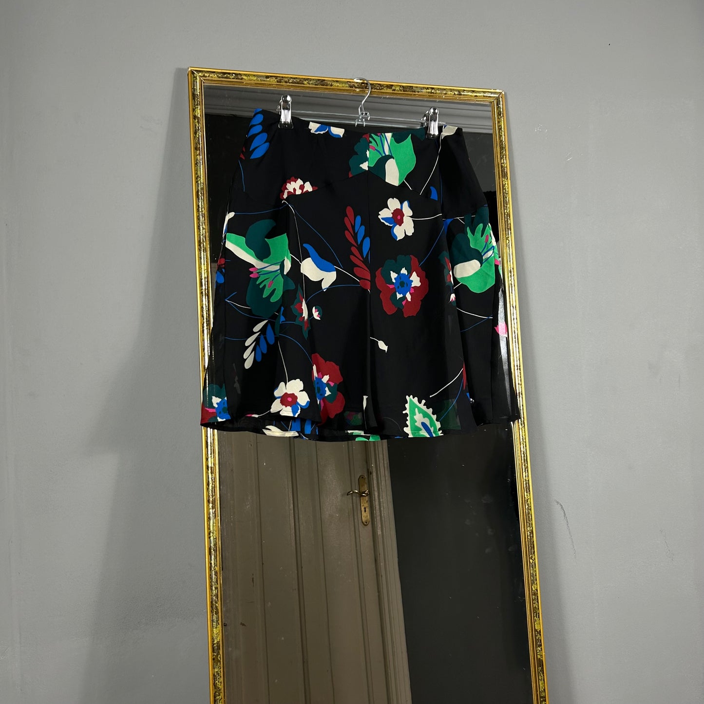 Mini flower skirt