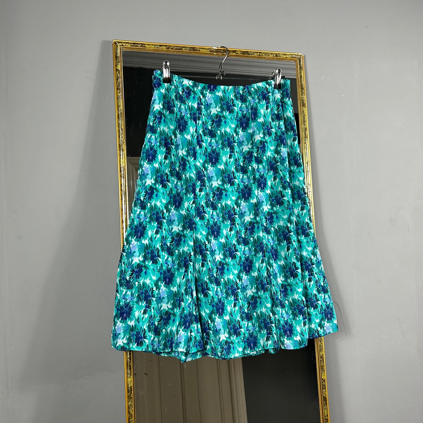 Flower patterned skirt