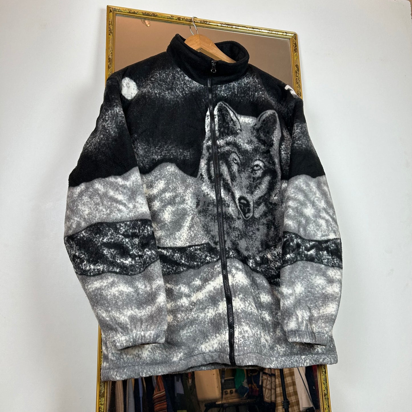 Wolf fleece