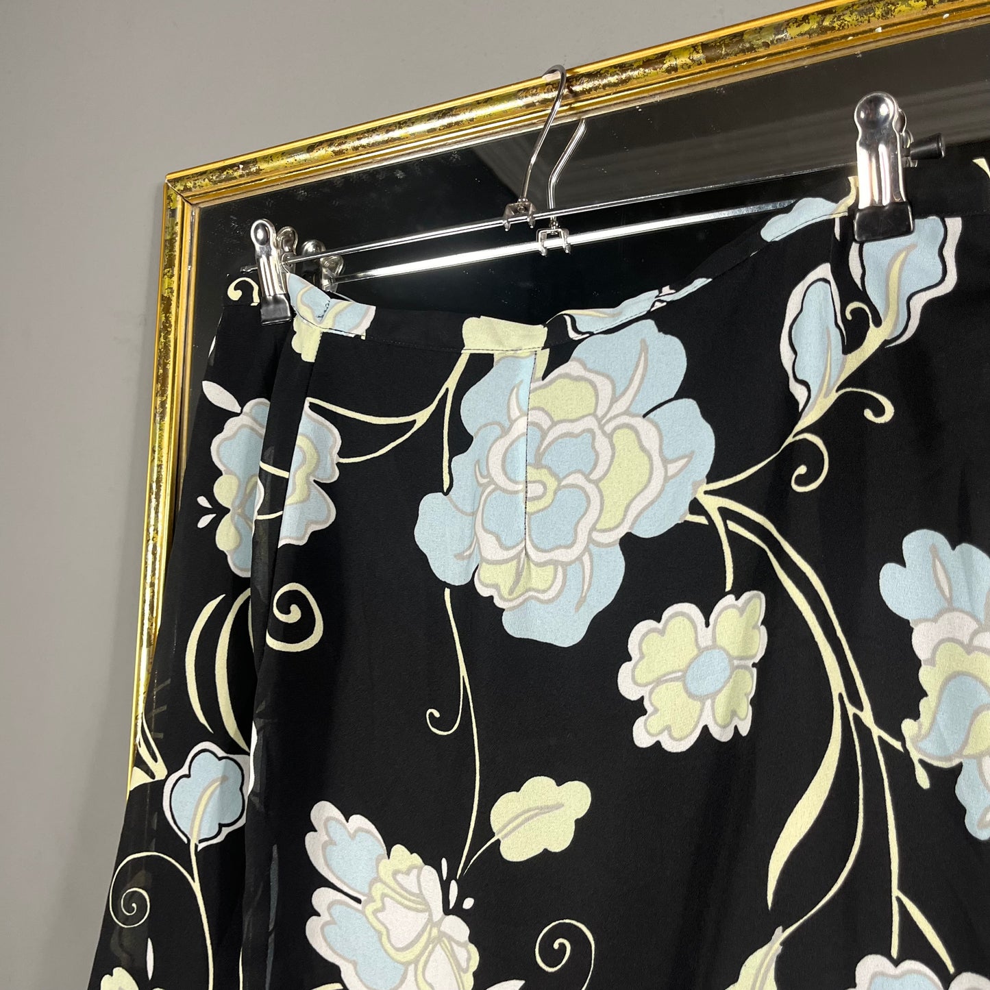 Flower patterned skirt